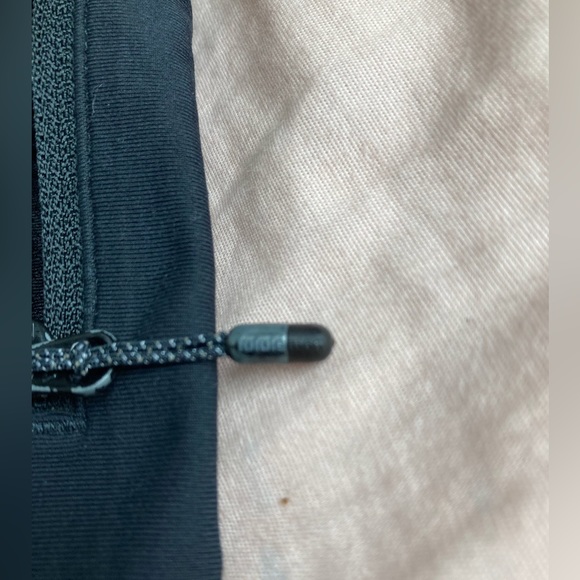 Lululemon black low rise running shorts underwear attached size 6 lululemon logo - Picture 7 of 10